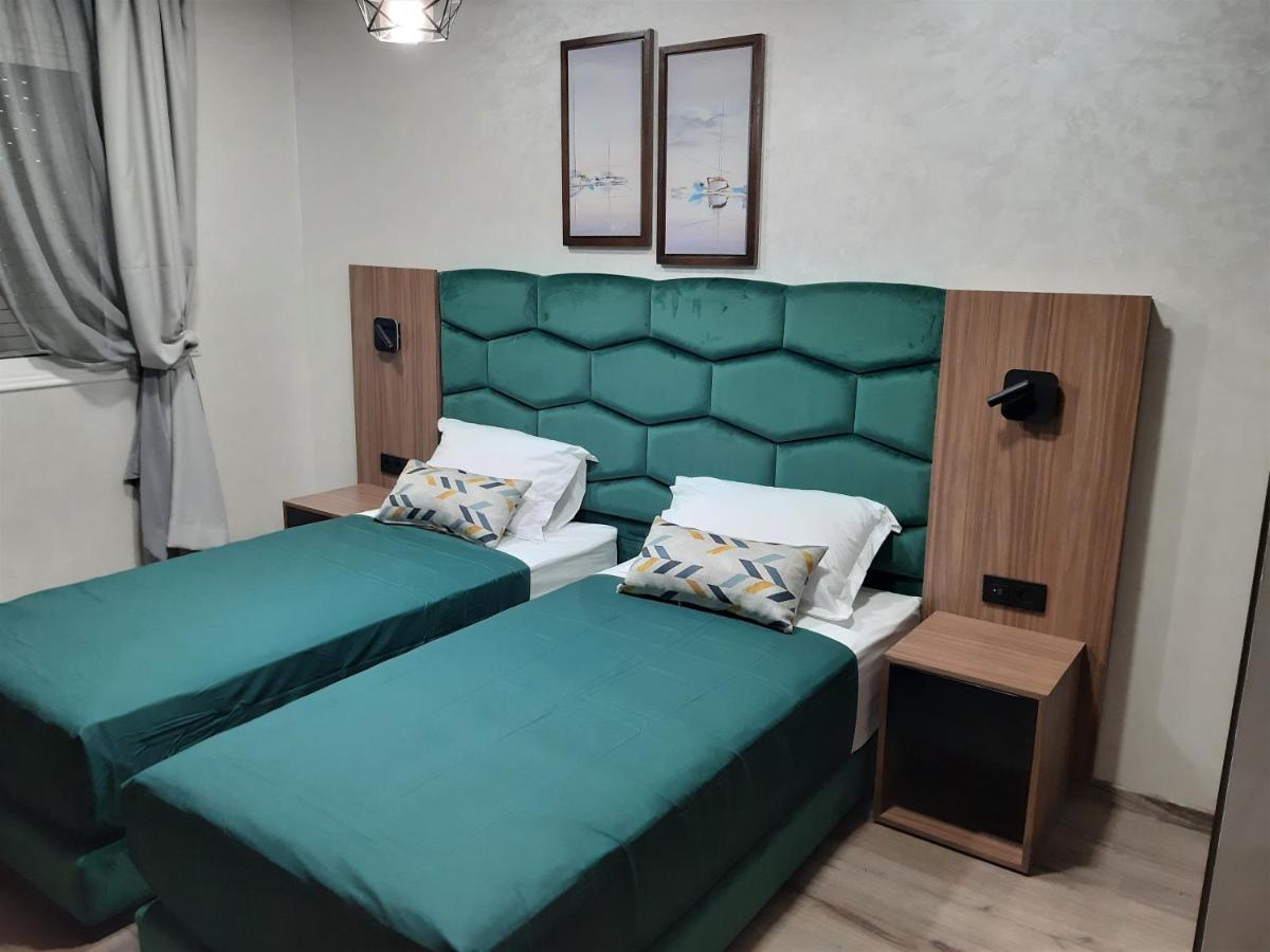 Appartement Pour Familles En Residence Avec Piscine Et Wifi Marrakesh Eksteriør billede