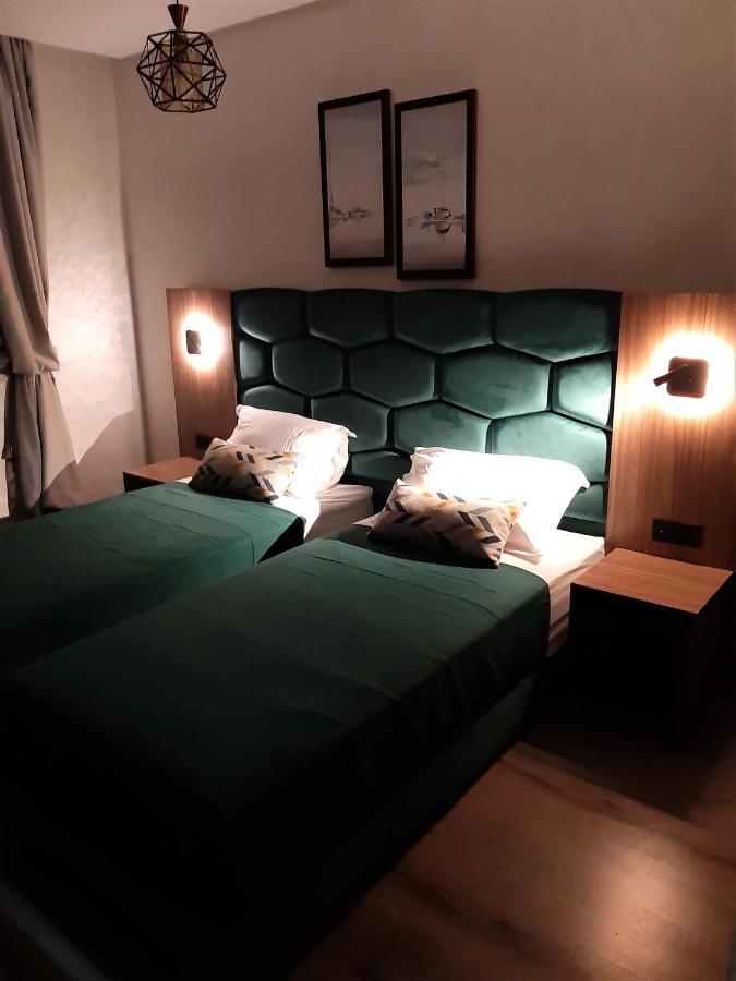 Appartement Pour Familles En Residence Avec Piscine Et Wifi Marrakesh Eksteriør billede